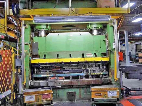 600 ton Pacific downstroke hydraulic press for sale