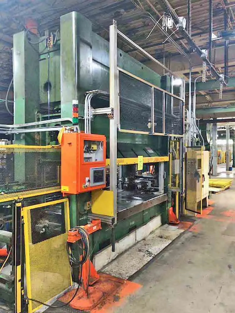 300 Ton Pacific Hydraulic Press - 40 HP hydraulic power unit