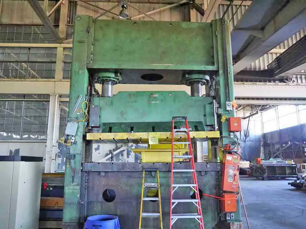 600 Ton Pacific Hydraulic Press - Complete installation in plant