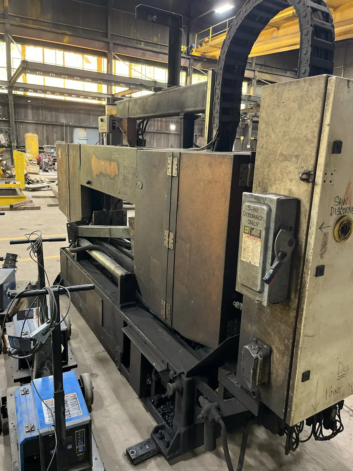 Peddinghaus Gernetti SHN 38-18 band saw - blade and cutting area detail