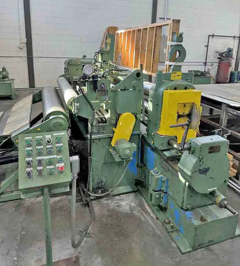 Stamco slitting line - slitter entry unit with operator control station